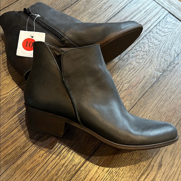 Lucky brand booties NWT - Picture 2 of 8